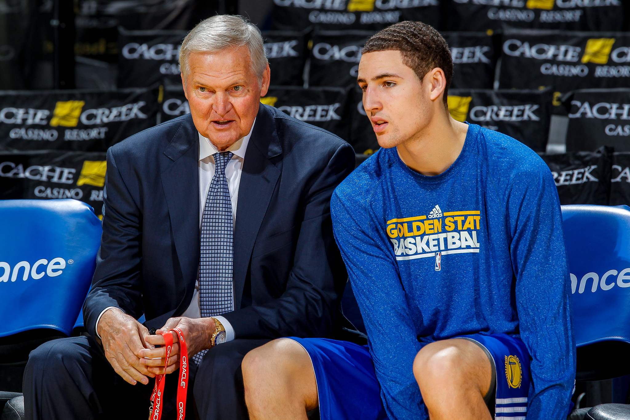 塞内加尔新一期名单：雅克松领衔，姆巴耶、马马杜-萨尔入选（塞内加尔新一期大名单出炉：雅克松坐镇，姆巴耶、马马杜-萨尔在列）