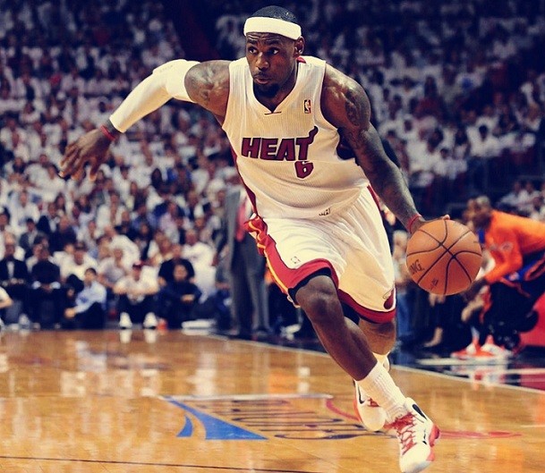 意媒：米兰有意乔纳森-戴维，但尤文不愿意在冬窗出售（意媒称：米兰相中乔纳森-戴维，尤文冬窗无意出售）