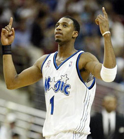 记者：赫伊森等5名后卫缺席皇马训练，阿森西奥遭遇病毒感染（记者：皇马训练缺席赫伊森等5名后卫，阿森西奥感染病毒）