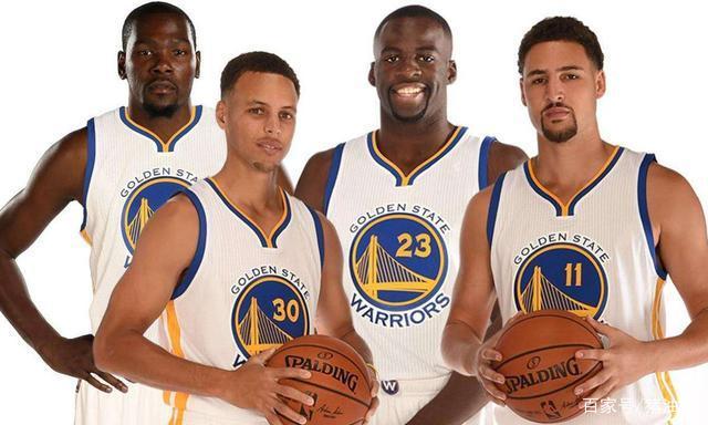 木塔力甫：邵导一直鼓励我们要有更高的目标、要前往欧洲发展（木塔力甫：在邵导的鼓励下，我们瞄准更高目标，迈向欧洲发展）