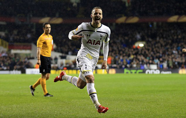 避免附加赛停赛，意媒：染黄的泽林斯基可能轮休波兰末轮比赛（意媒：为避附加赛停赛，吃到黄牌的泽林斯基或轮休波兰末轮比赛）