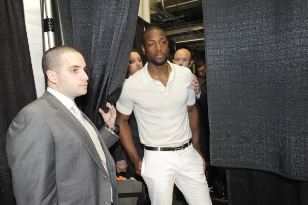 世界杯分组揭晓悬念丛生（世界杯分组出炉，悬念升级）