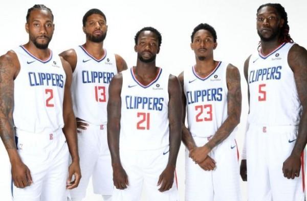 孔蒂：因为伤病我们的中场已经空了，希望坏运气能离我们远去（孔蒂：伤病打空了我们的中场，只希望坏运别再缠身）