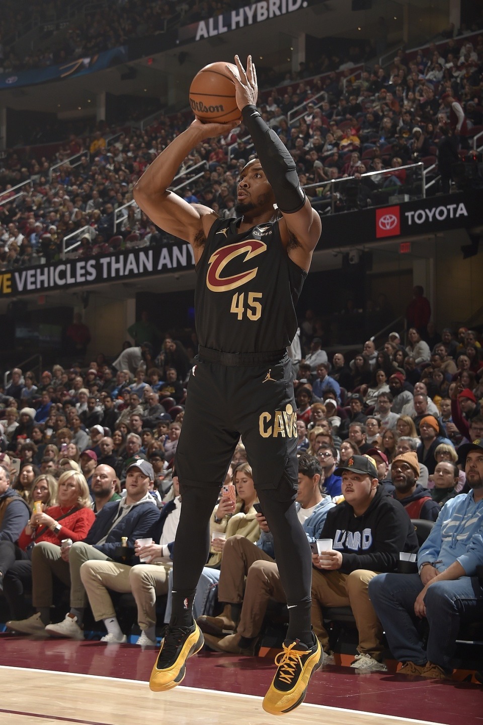 英超最新积分榜：阿森纳39分锁定圣诞榜首；曼城37分排名第二（英超积分最新形势：阿森纳39分领跑圣诞榜，曼城37分居次席）