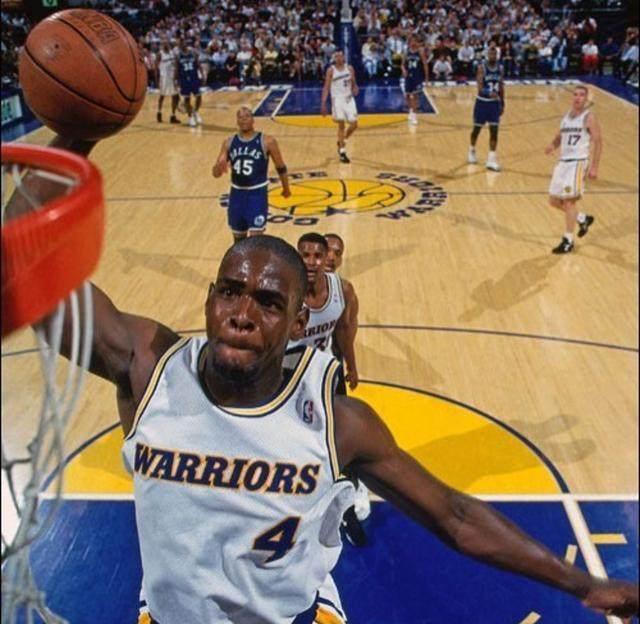 尤文官方：弗拉霍维奇左长收肌肌肉肌腱交界处严重损伤（尤文官宣：弗拉霍维奇左侧长收肌肌肉肌腱交界处重度受伤）