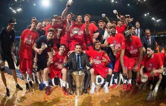 体坛记忆｜为了得到巅峰卡戴珊，詹姆斯哈登付出了多大的代价？（体坛往事｜为追“巅峰版”卡戴珊，詹姆斯哈登究竟付出了多少代价？）