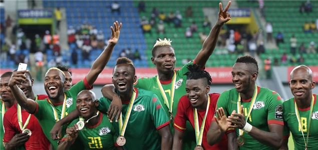 懂球帝2025年10月MVP候选出炉：凯哈姆入围，加布、门德斯在列（懂球帝公布2025年10月MVP候选名单：凯哈姆入选，加布、门德斯上榜）