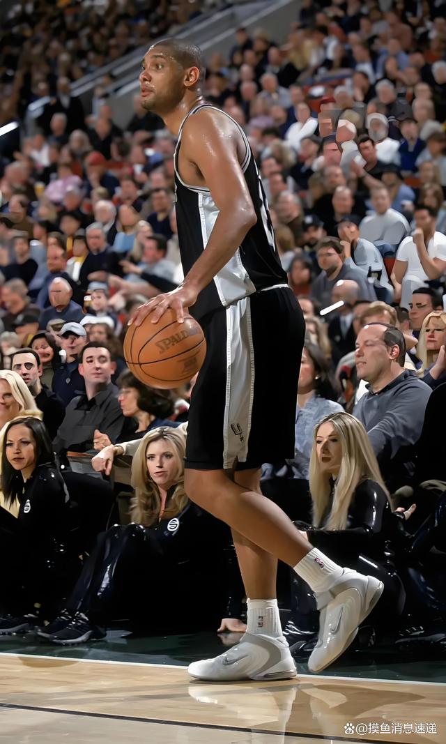 00后巅峰对决，ATP年终总决赛“辛卡决”，辛纳卫冕（00后巅峰相逢：ATP年终总决赛上演“辛卡大战”，辛纳成功卫冕）